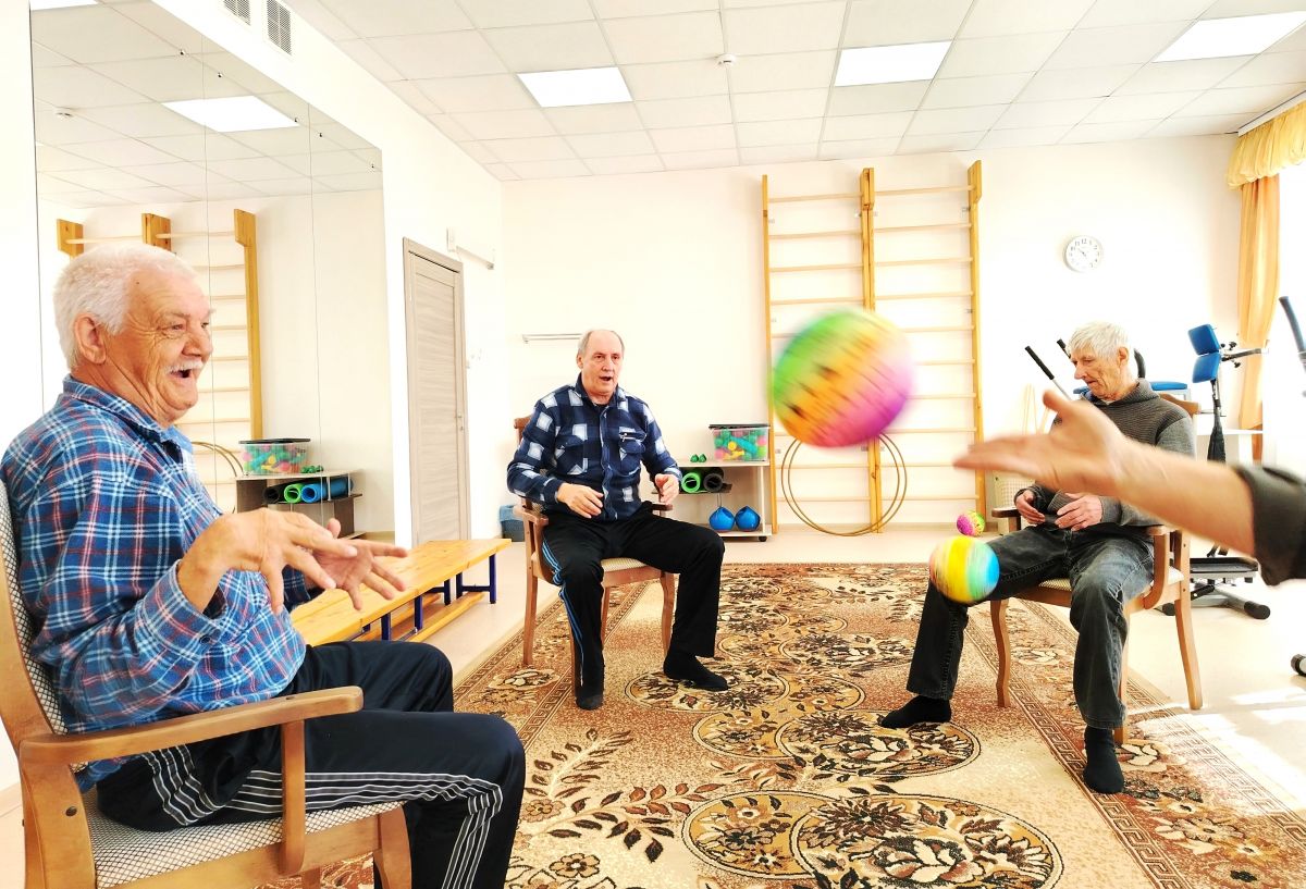 Занятие в кабинете ЛФК